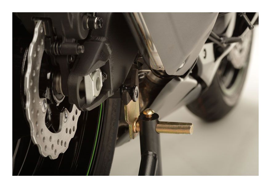 Shogun Swingarm Sliders Kawasaki ZX-6R 2009-2012 - Cycle Gear