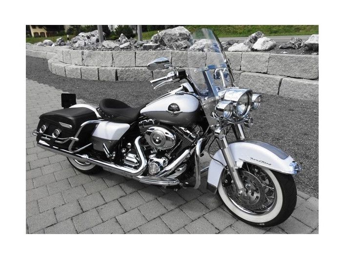 Mustang Wide Solo Seat For Harley Cycle Gear