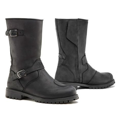 Forma Eagle Boots