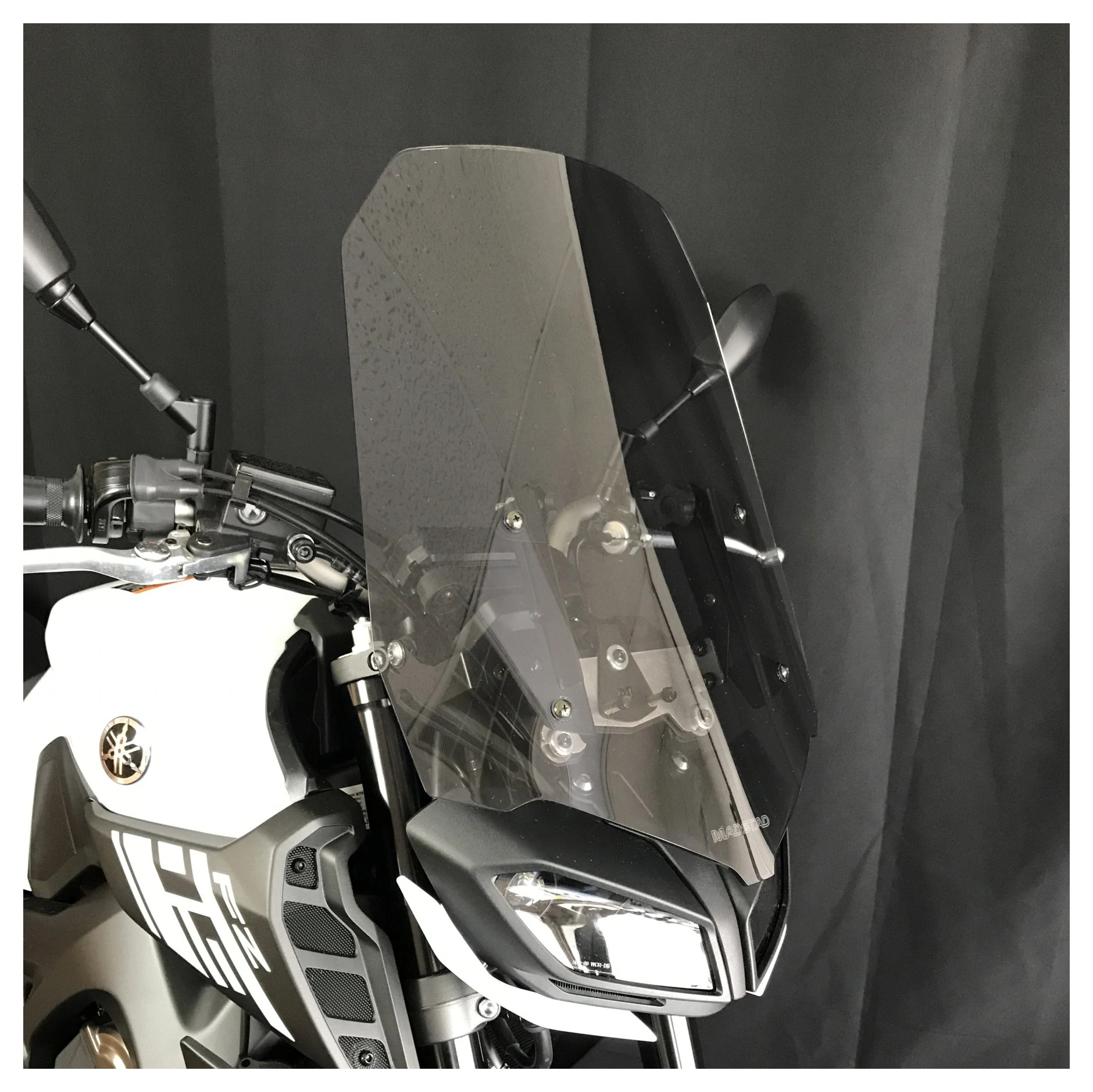 MadStad Engineering Adjustable Windshield System Yamaha FZ-09 / MT