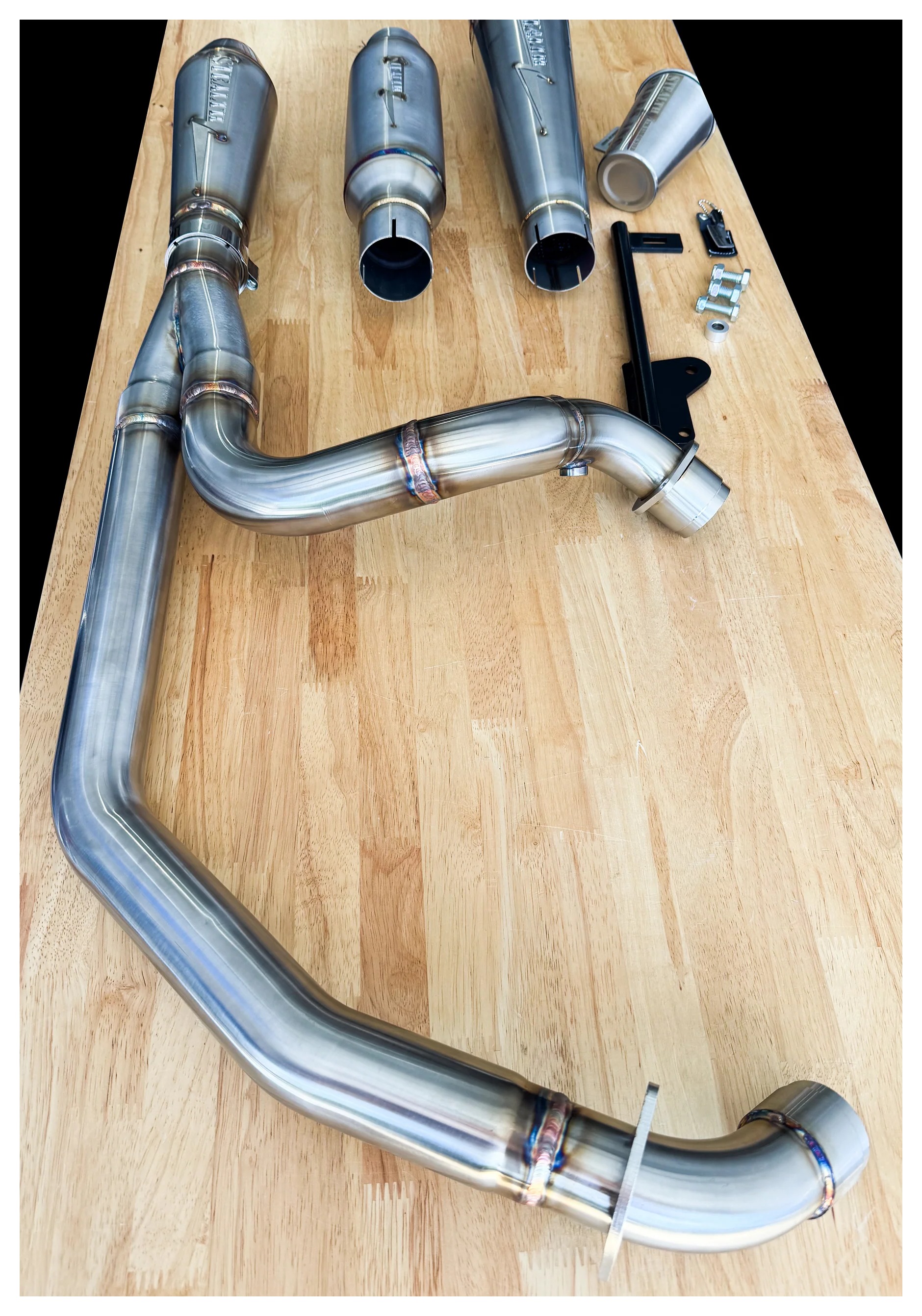 Stealth Pipes Inc Stealth 2 Into 1 Exhaust For Indian Chief 2022-2026