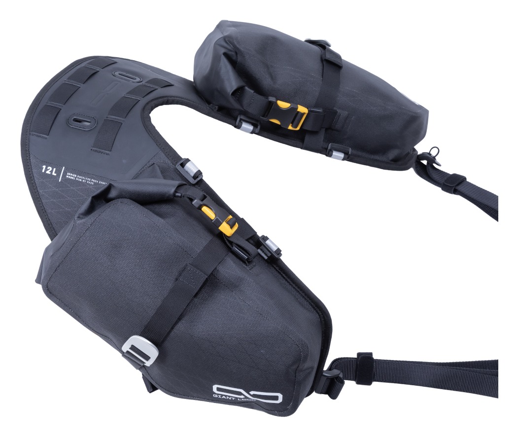 /accessories/giant-loop-mojavi-zip-top-saddlebag-2025