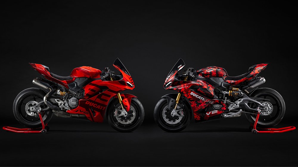 The Ducati Panigale V2 MM93 and FB63 pictured head-to-head.