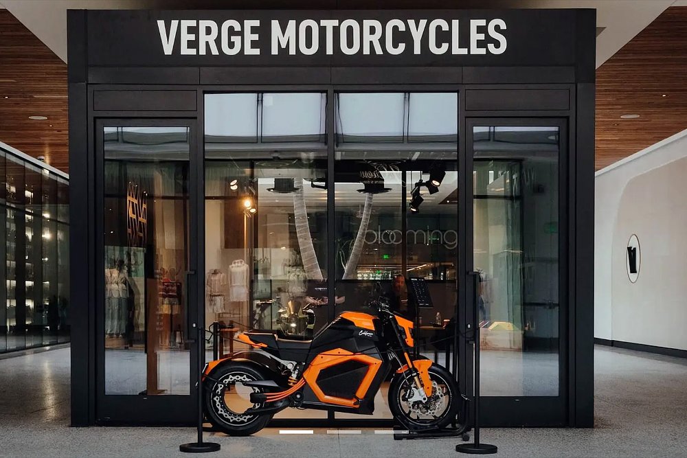 An exterior shot of Verge's showroom in Century City, California.
