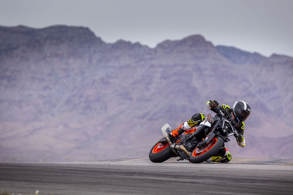 2026 KTM Duke 990 R at the track 