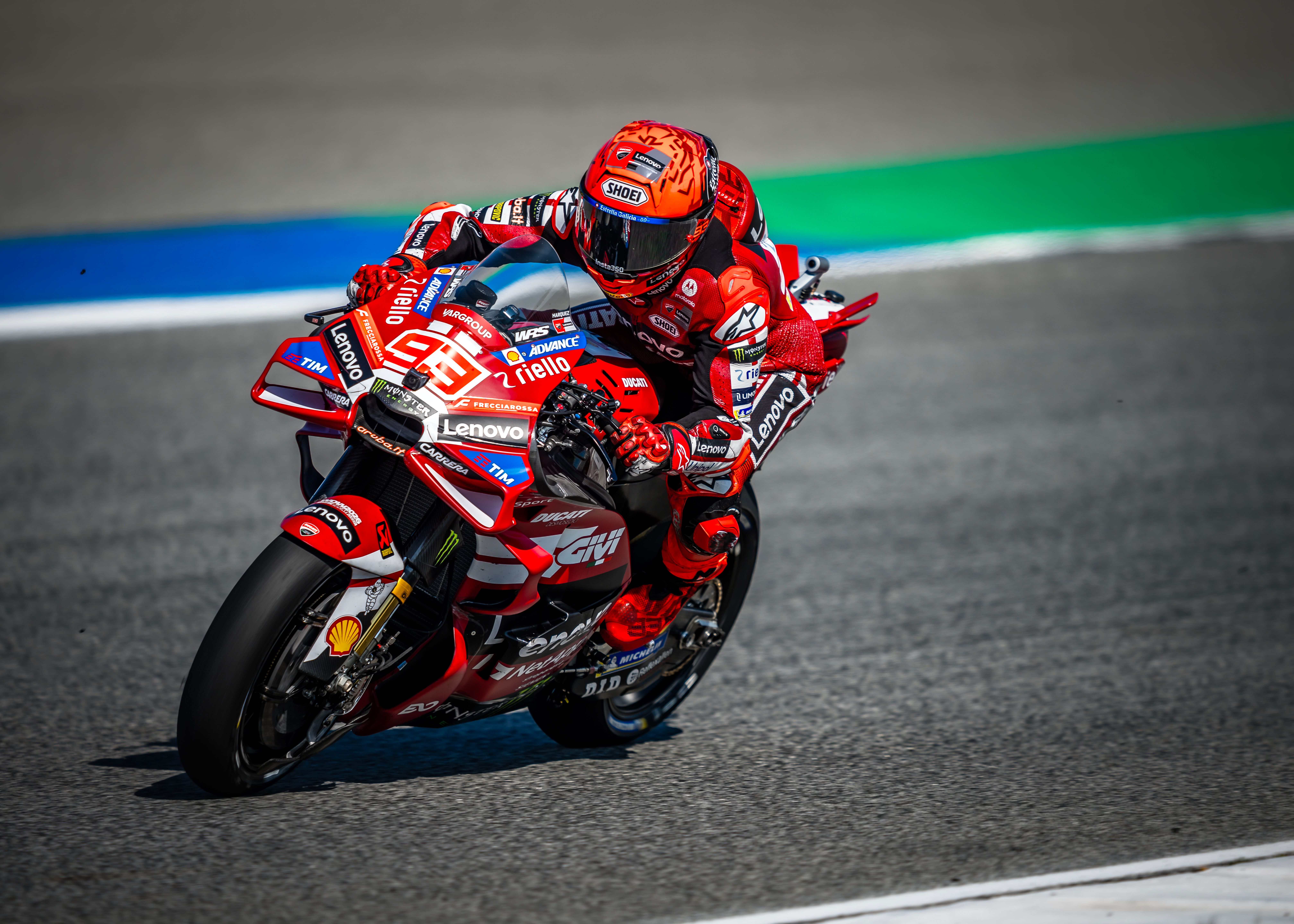 Shoei_X_15_Best_Motorcycle_Track_Helmet_2026