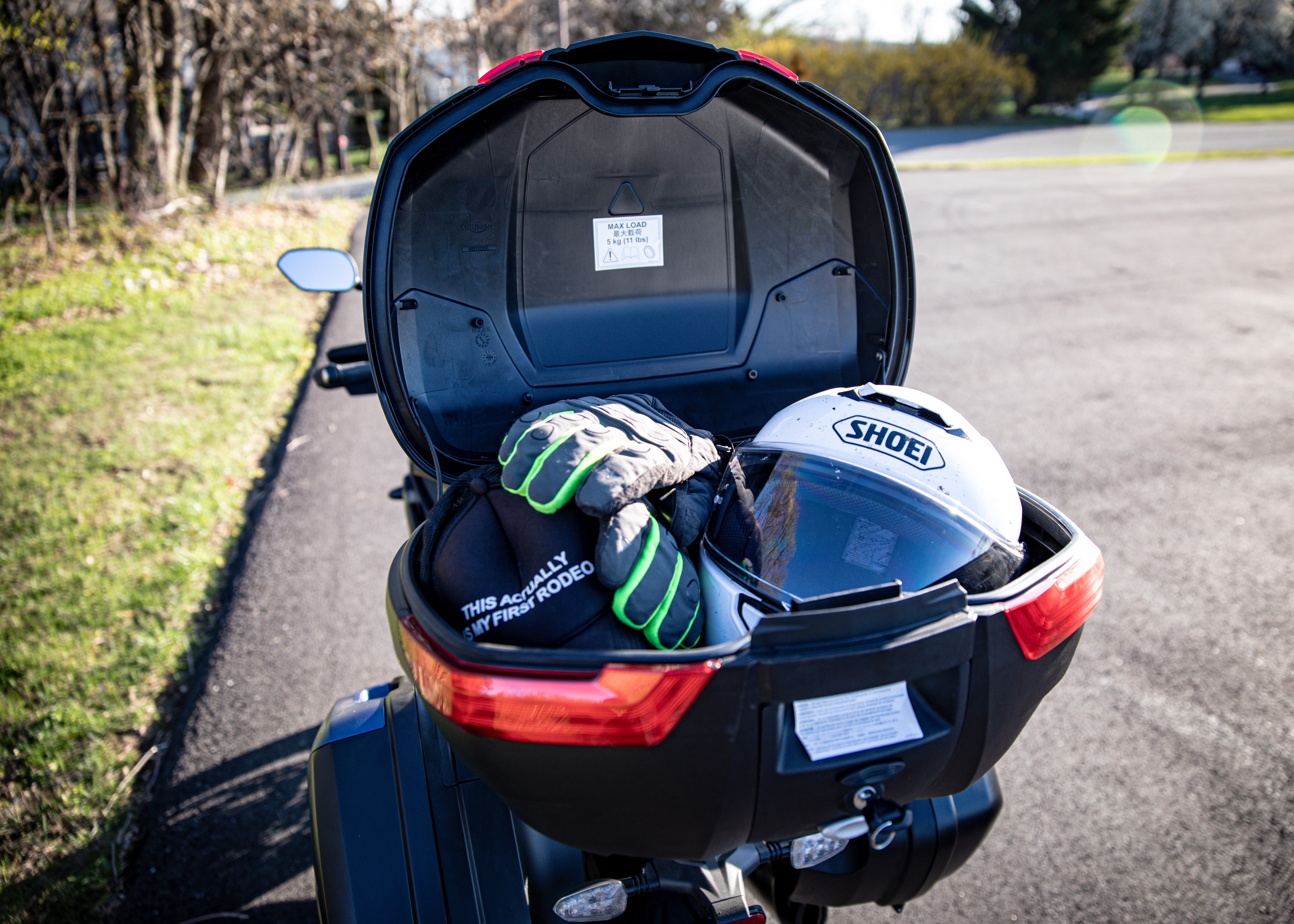 Triumph_Tiger_Sport_Tour_Top_Box_Capacity