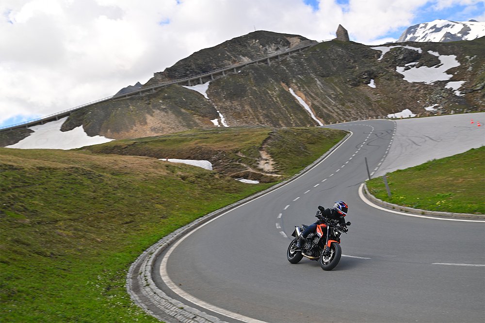 Dustin rides the 790 Duke through a series of turns in the Austrian Alps.