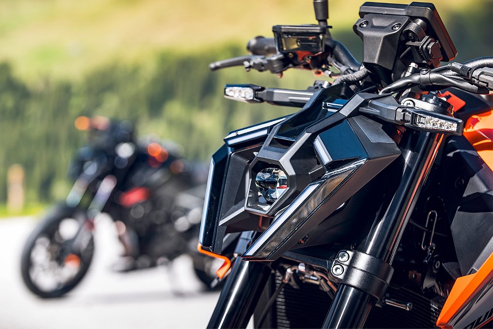 A close-up of the 790 Duke's new headlight array.