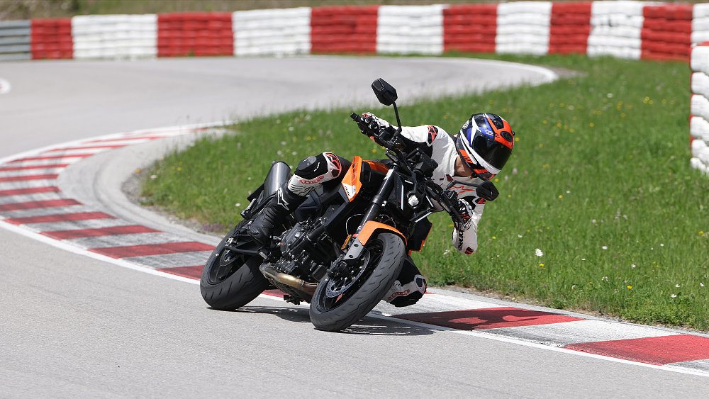 Dustin pushes the 790 Duke through an S-curve on the track.
