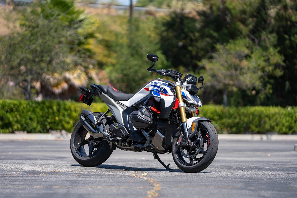 BMW's R 1300 R.