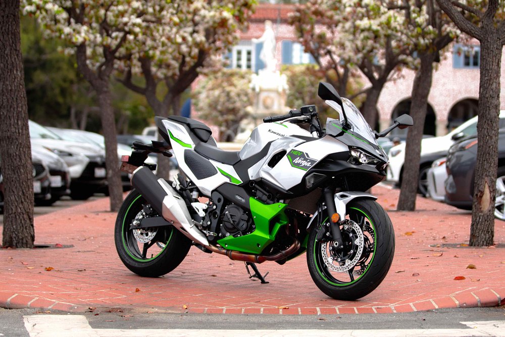 Kawasaki's Ninja 7 Hybrid.