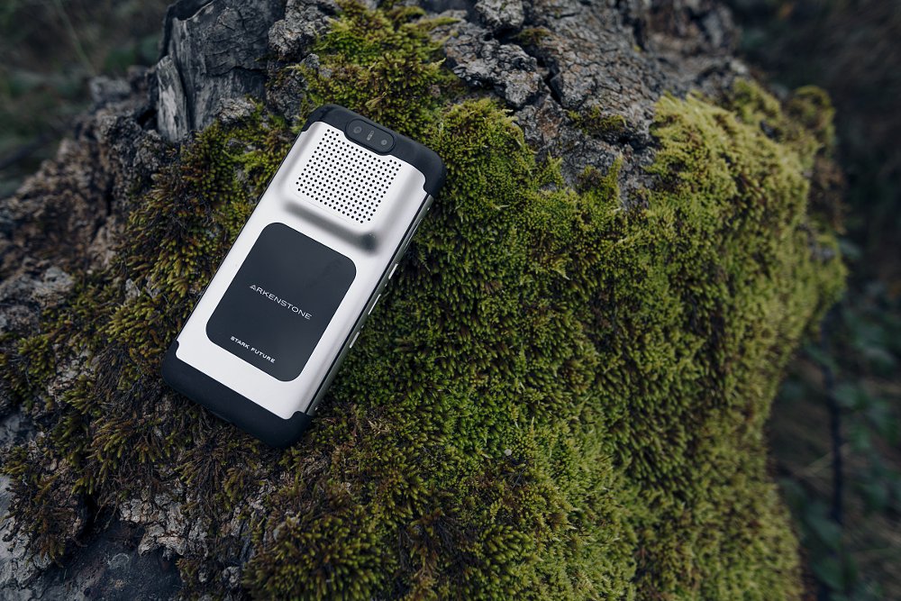 photo of the Arkenstone, a ruggedized Android device