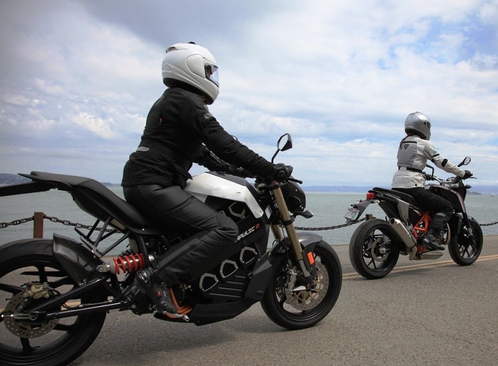 Joanne Donn on the Brammo Empulse R