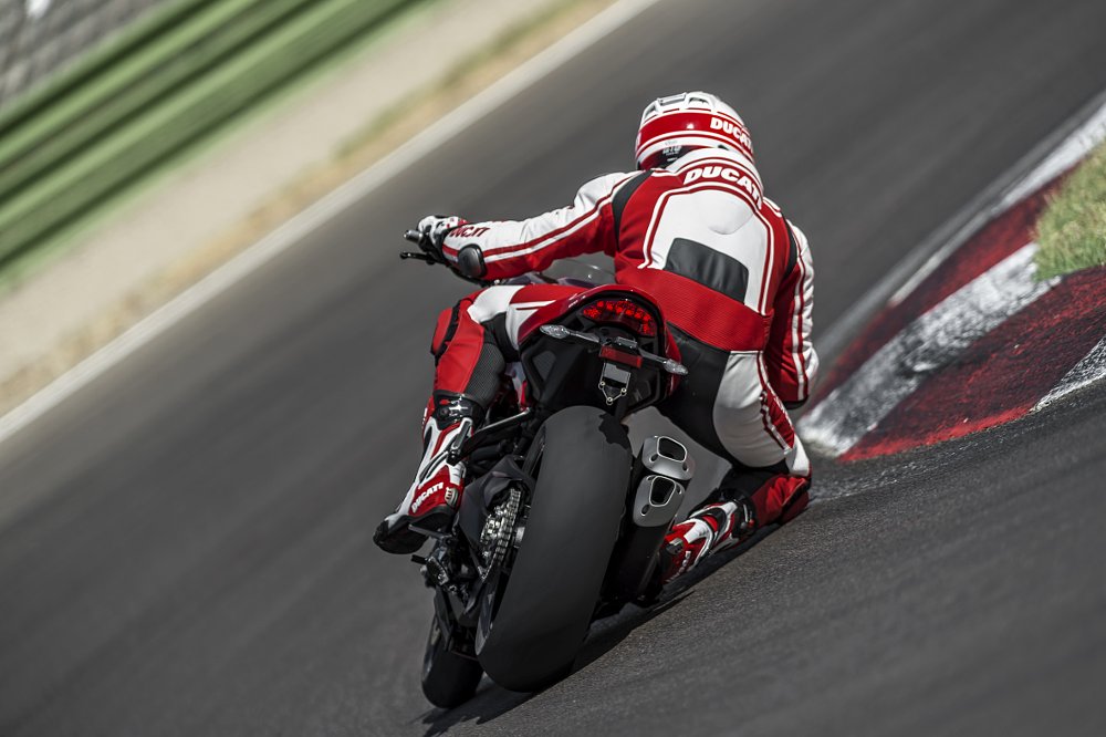 Ducati Monster 1200R