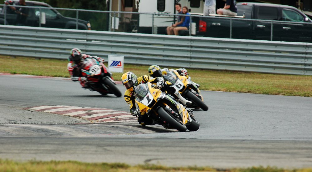 MotoAmerica superbike race