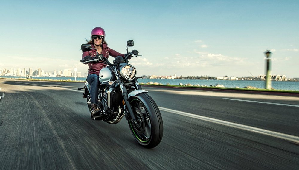 Kawasaki Vulcan S and woman rider