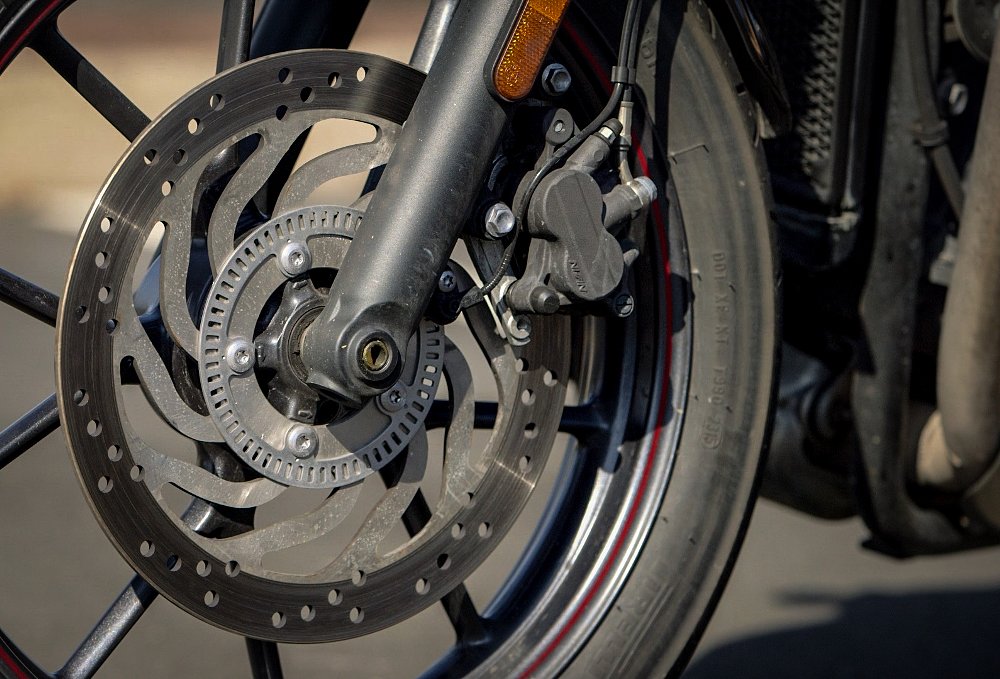 Triumph Street Twin ABS and Traction Control 