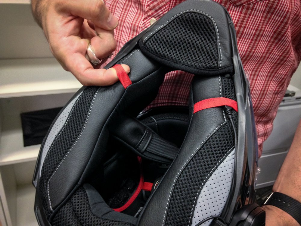 quick-release cheek pads