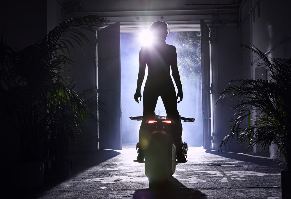 BMW self-balancing motorcycle of the future