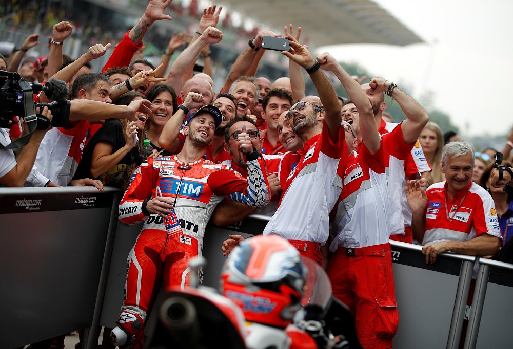 Dovizioso wins