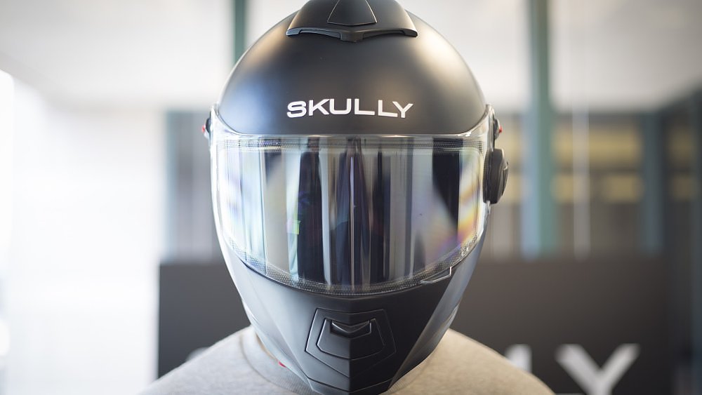 Skully helmet