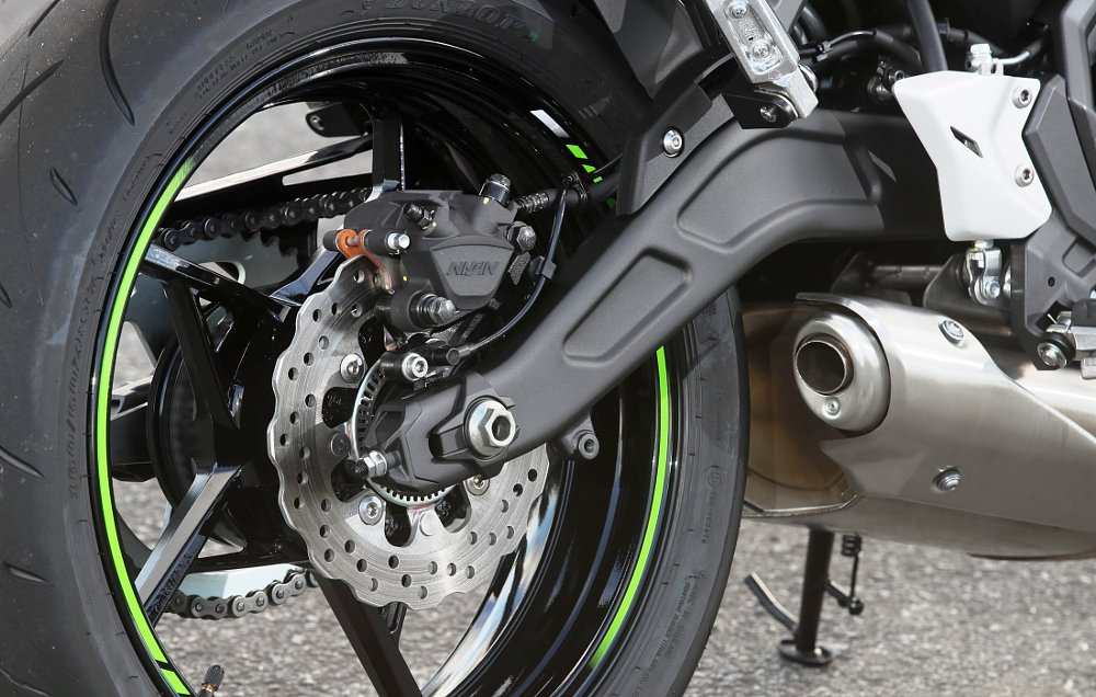 2017 Kawasaki Ninja 650 swingarm
