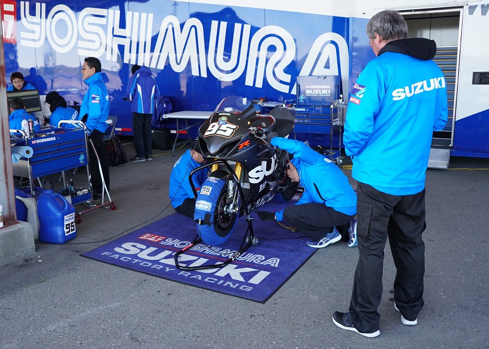 Yoshimura Suzuki team