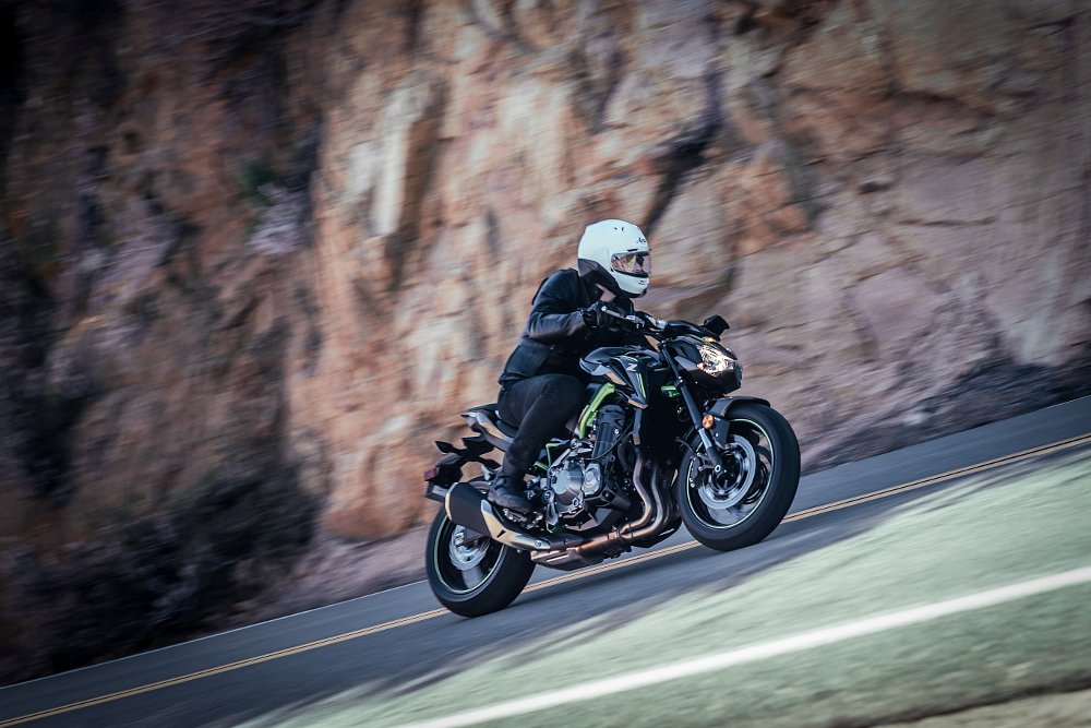 2017 Kawasaki Z900 First Ride Review 