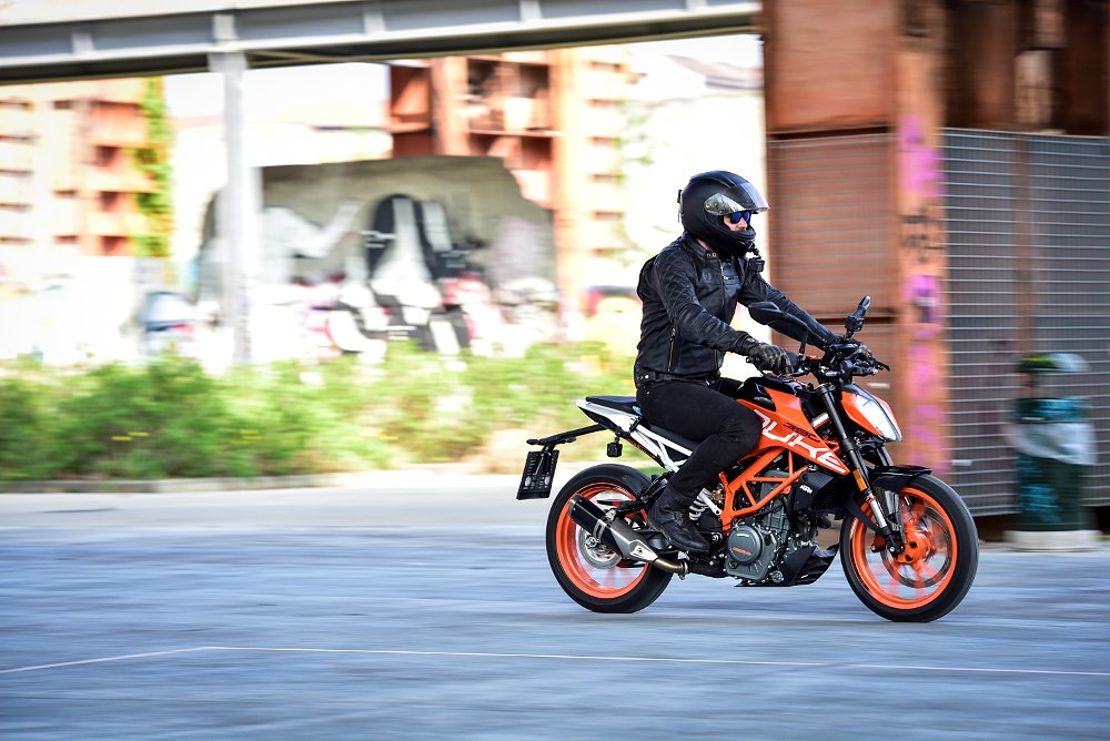 KTM 390 Duke First Ride Review Spurgeon Dunbar