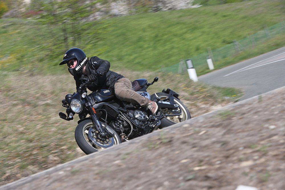 Ducati Scrambler Caf&eacute; Racer