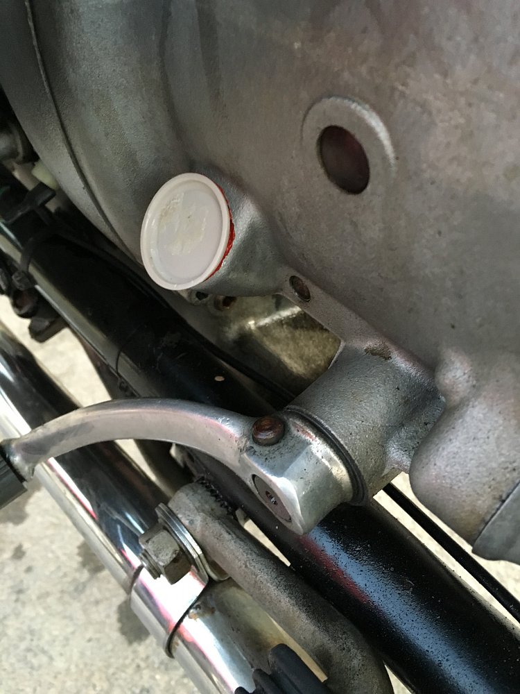 improvised oil filler cap