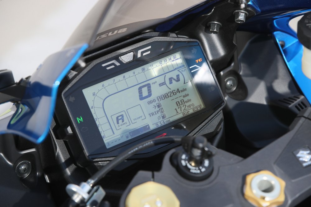 Suzuki GSX-R1000 instrument cluster