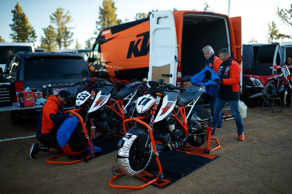 KTM Super Duke 1290 R Pikes Peak