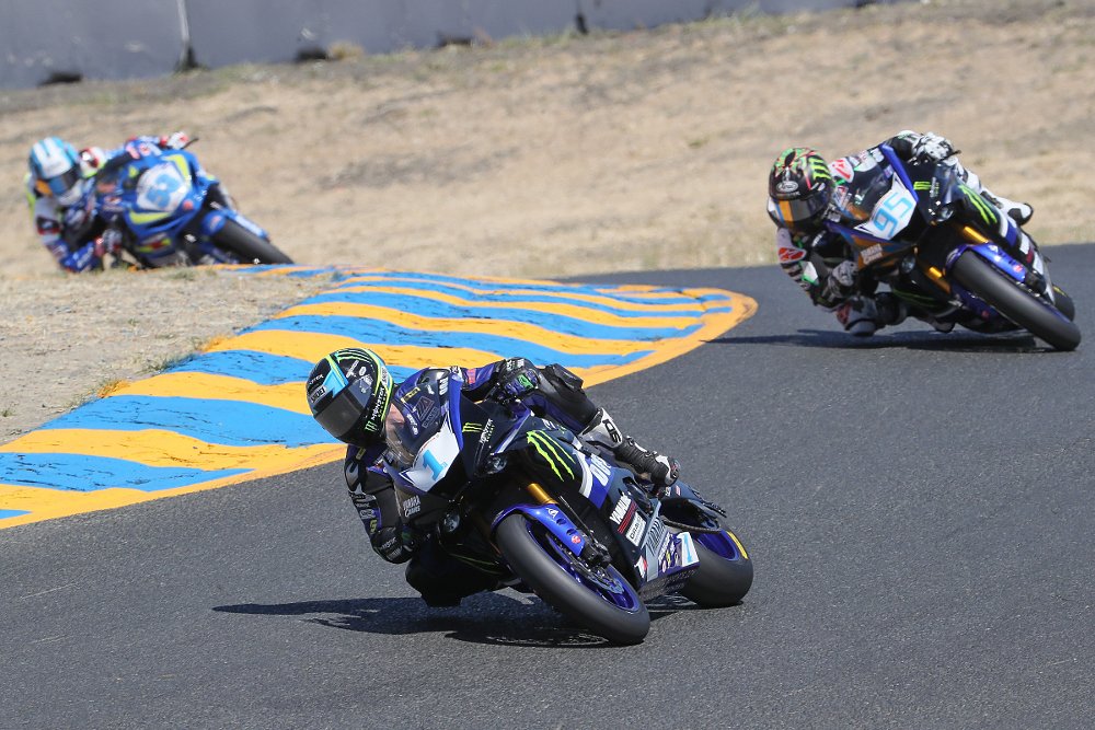 MotoAmerica Supersport race