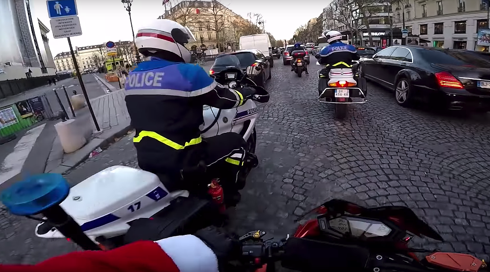 When Santa asks for help, you help. Screenshot of CHRIS-RS video.