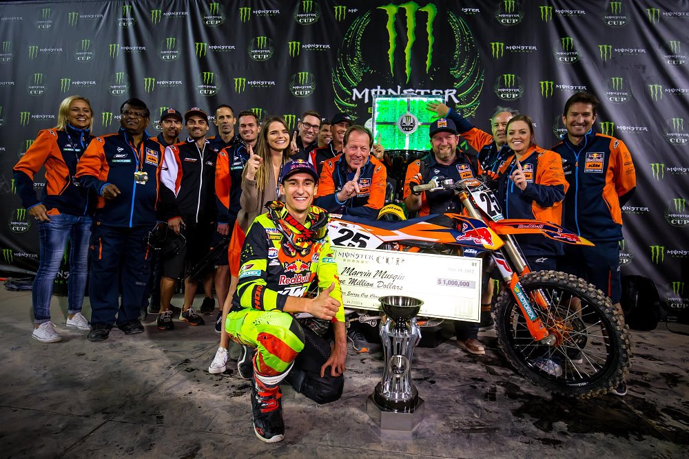 Marvin Musquin podium