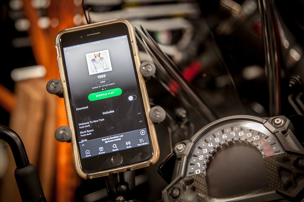 Top_5_Naked_Bike_Mods_For_Touring