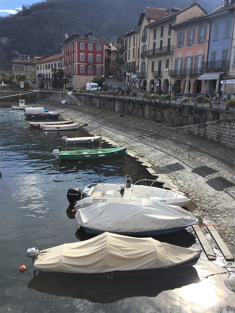 shores of Lago Maggione