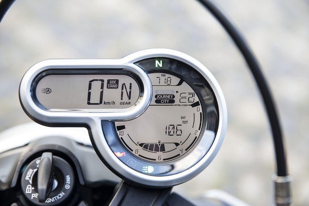 Scrambler 1100 LCD gauges
