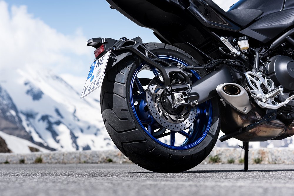 Yamaha NIKEN rear