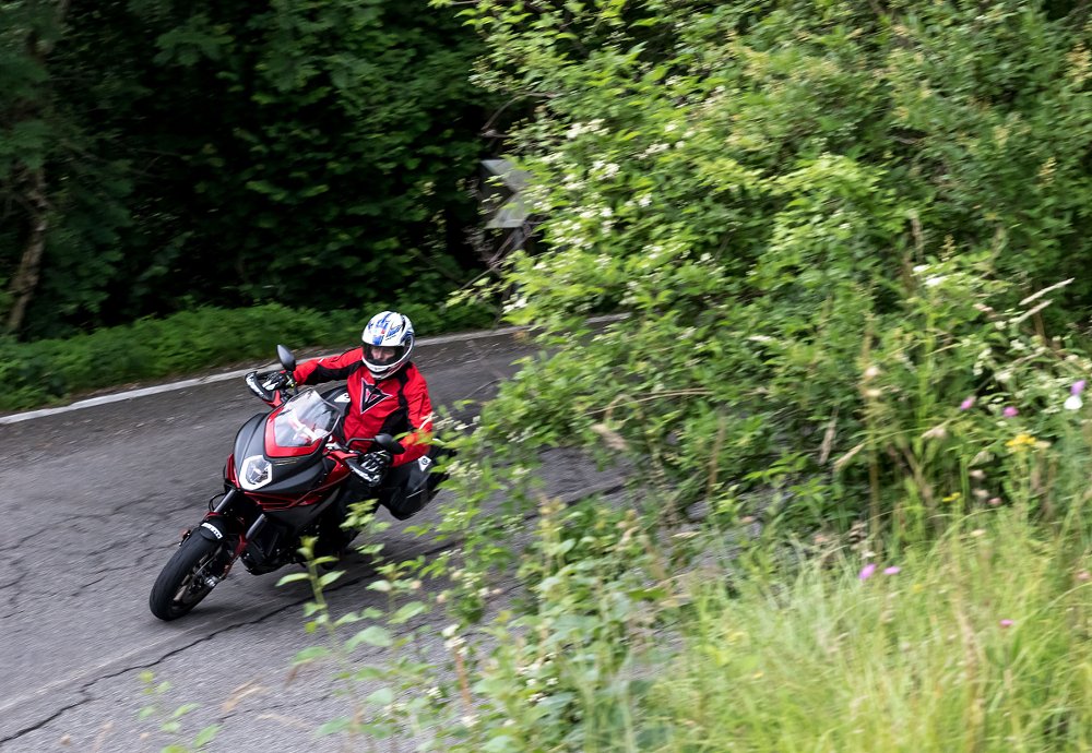 riding the MV Agusta Turismo Veloce