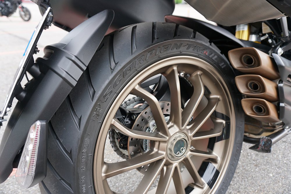 MV Agusta Turismo Veloce rear wheel