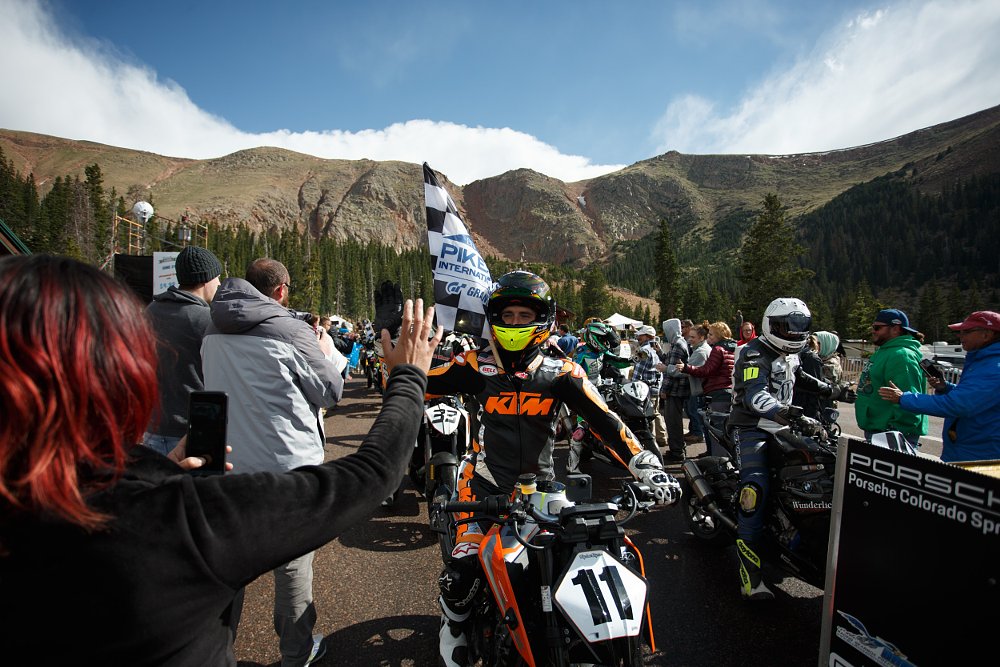 Chris Fillmore finishes Pikes Peak