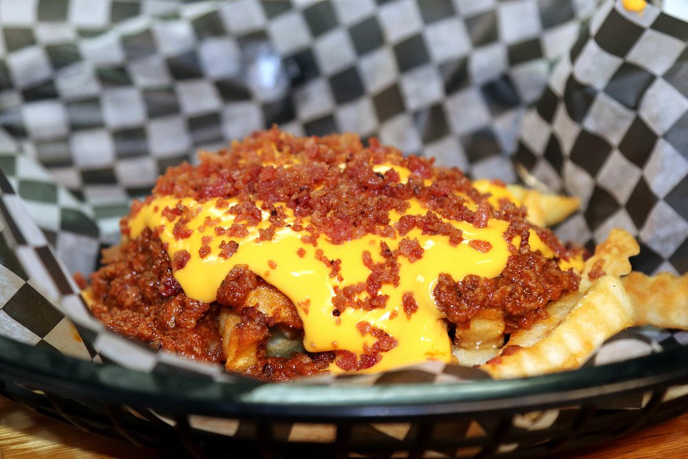 Chili cheese fries