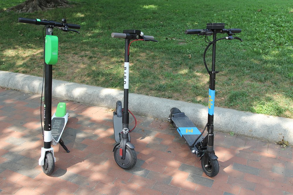 Dockless electric scooters
