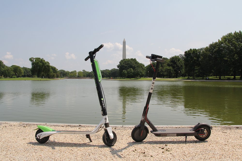 Dockless electric scooters