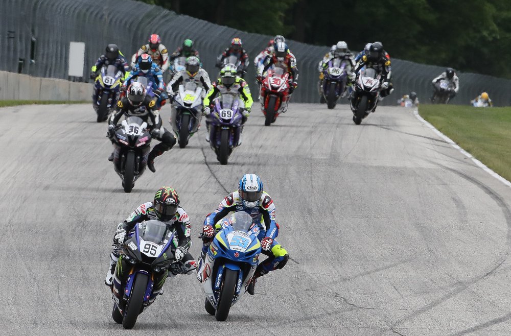 MotoAmerica Supersport race