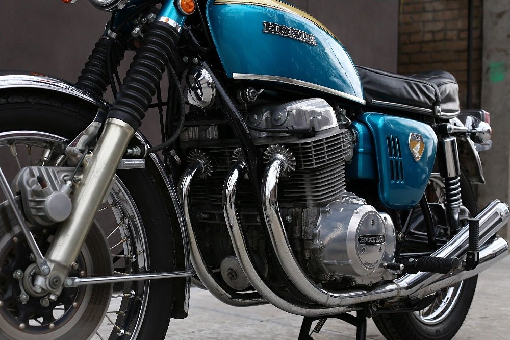 Honda CB750 engine