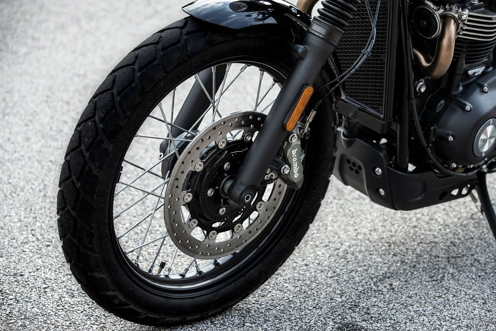 Triumph Street Scrambler front wheel